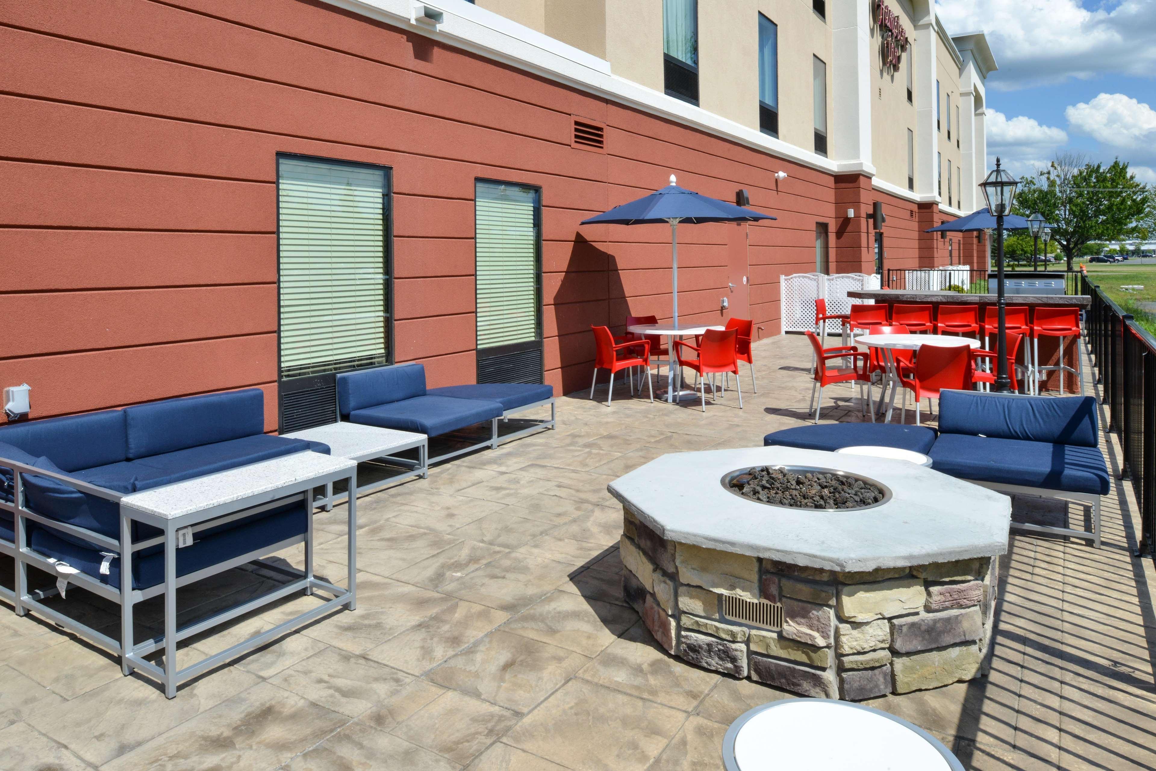 Hampton Inn Rome Exterior photo